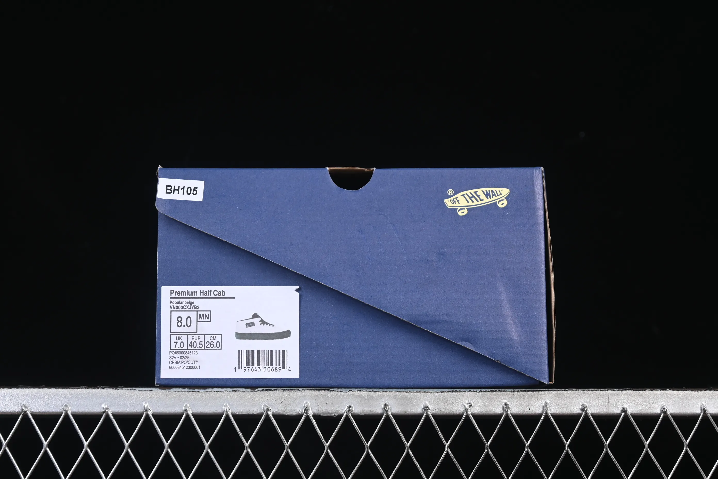 All categories Vans Vans series Vans Mid Vans China Vans Half Cab 33 Vans official retro casual simple versatile skateboard shoes VN000CXJYB2